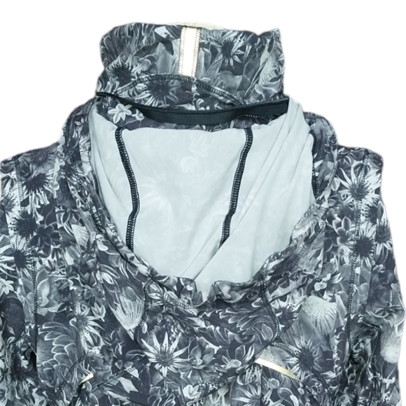 NWOT Lululemon Bring Back the Track Jacket Reflective - Picture 2 of 13